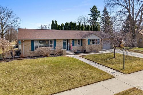 123 N 12th Street Street, Oostburg, WI, 53070 | Card Image