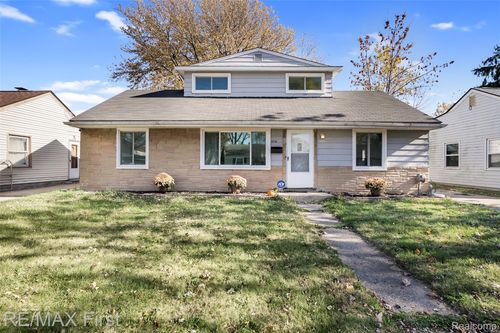 26730 Ridgemont St, Roseville, MI, 48066-3253 | Card Image