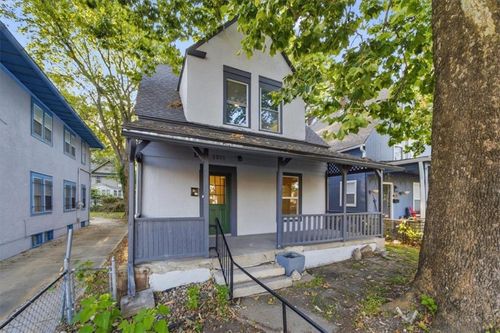 3011 Holmes St, Kansas City, MO, 64109-1435 | Card Image