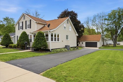 503 S Wells St, Sandwich, IL, 60548-2409 | Card Image