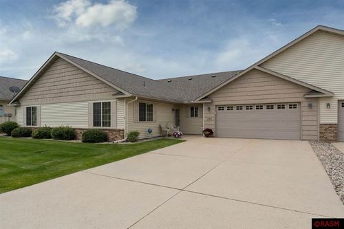 108 Palmer Path, Mankato, MN, 56001-7573 | Card Image
