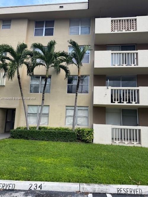 apt-143-1800 Sans Souci Blvd, North Miami, FL, 33181-3067 | Card Image