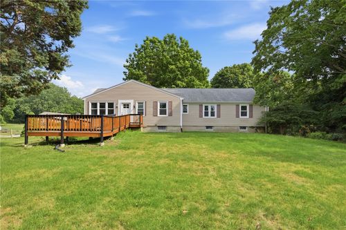 3 Wabasso Ter, Middletown, RI, 02842-5241 | Card Image