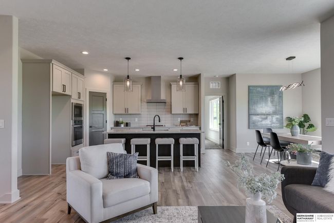 11106 N 161 St St, House other with 5 bedrooms, 3 bathrooms and 3 parking in Bennington NE | Image 8