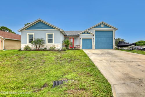 910 Windmill St Se, Palm Bay, FL, 32909-5813 | Card Image