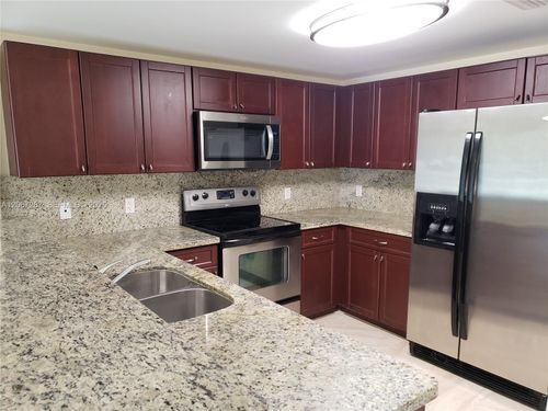 209-2740 Sw 28th Ter, Miami, FL, 33133-3753 | Card Image