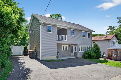 36 Bluff Ave, Greenwood Lake, NY, 10925-4409 | Card Image