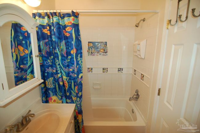 APT-3 - 1350 Fort Pickens Rd, Condo with 2 bedrooms, 3 bathrooms and 2 parking in Pensacola Beach FL | Image 18