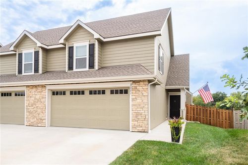 3221 Atchison Ave, Lawrence, KS, 66047-3902 | Card Image