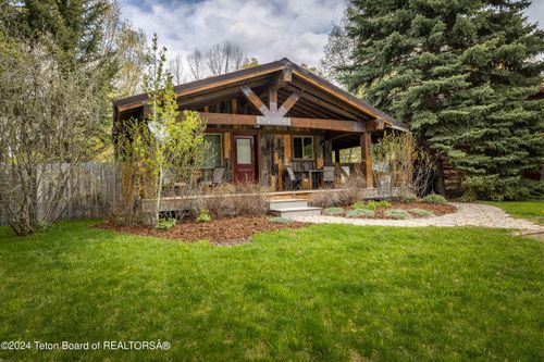 1655 E J-W Dr, Jackson, WY, 83001-1605 | Card Image