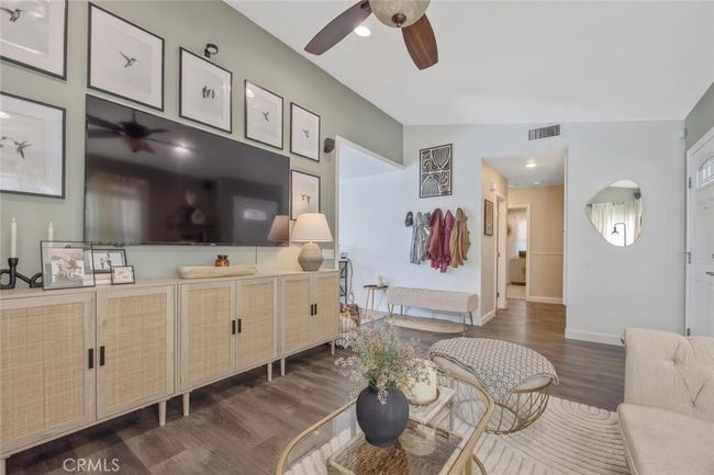 27702 Quincy St, House other with 2 bedrooms, 2 bathrooms and 2 parking in Castaic CA | Image 10