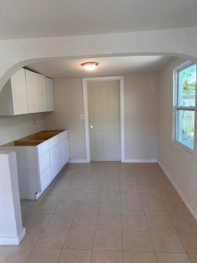 1134 Peak Rd, House other with 2 bedrooms, 2 bathrooms and null parking in Lantana FL | Image 4