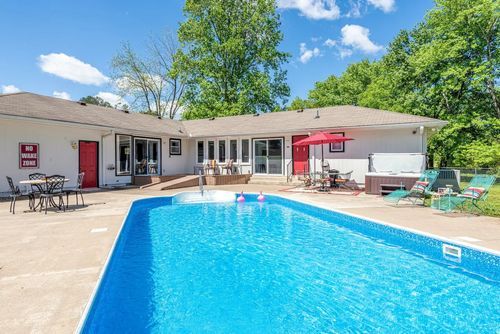 1012 Lakeview Cir, Ashland City, TN, 37015-5329 | Card Image