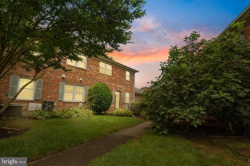 13-9562 Hagel Cir, LORTON, VA, 22079-4302 | Card Image