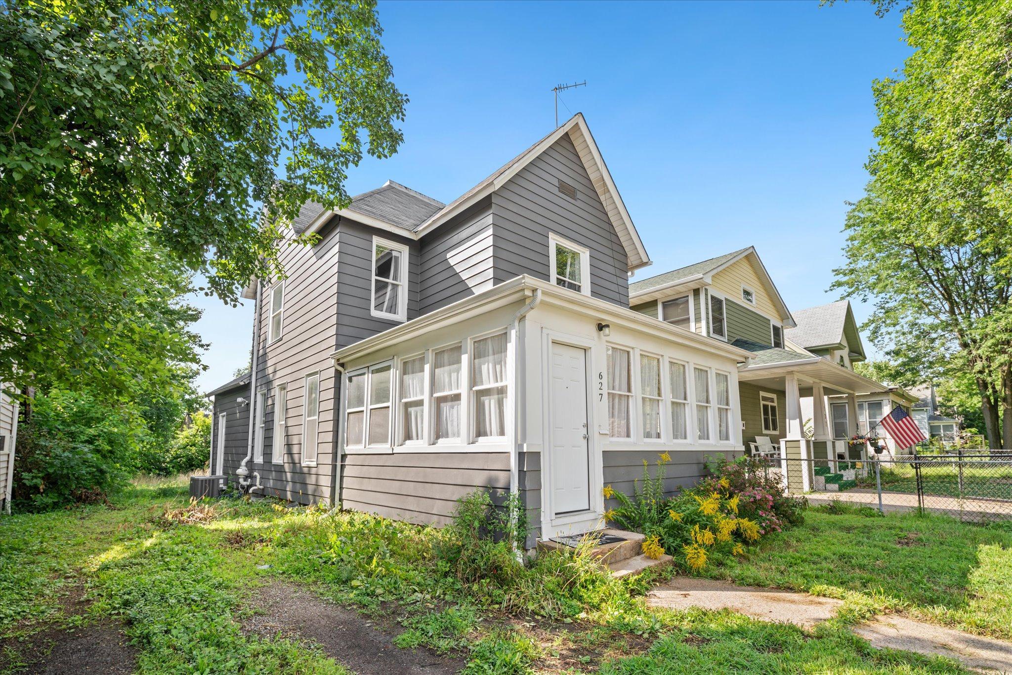 Russell Ave, Minneapolis, MN 55411