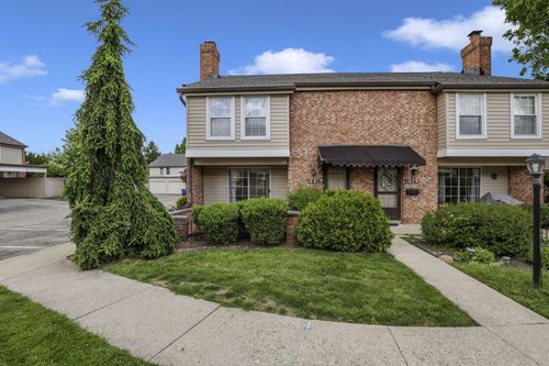 25-81-1681 Saint James Ct, Columbus, OH, 43220-2561 | Card Image