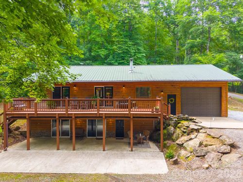 231 Cedar Creek Farm Rd, Tuckasegee, NC, 28783-9674 | Card Image