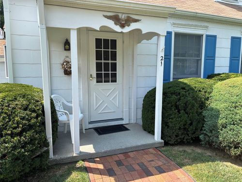 21 Kinderhook Dr, Poughkeepsie, NY, 12603-5327 | Card Image