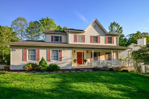 5 Applegate Dr, Athens, OH, 45701-3303 | Card Image