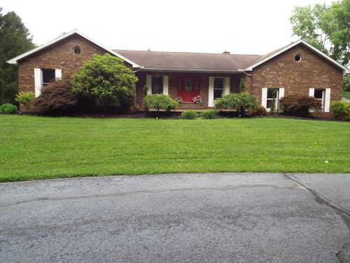 1110 Burr Oak Blvd, Nelsonville, OH, 45764-2519 | Card Image