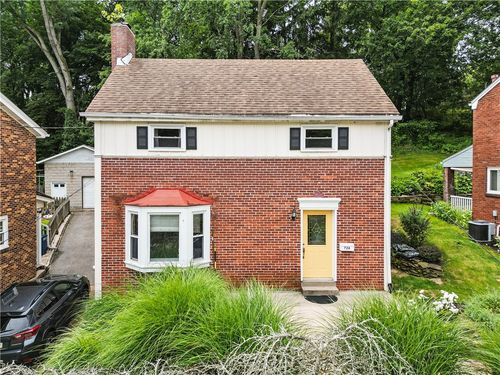 724 Center Ave, Avalon, PA, 15202-2502 | Card Image