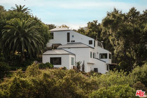 2002 Tuna Canyon Rd, Topanga, CA, 90290-3441 | Card Image