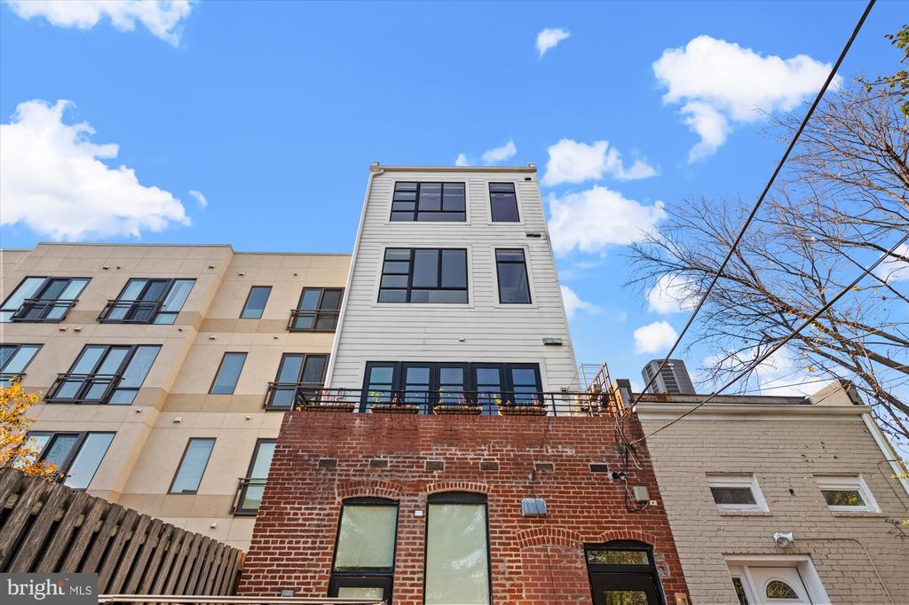 Residential in WASHINGTON 3