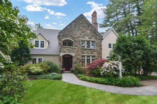 828 South St, Needham, MA, 02492-2781 | Card Image