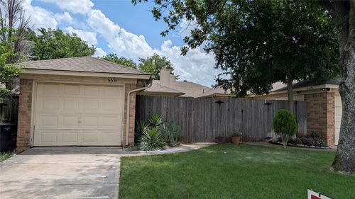 6641 S Creek Dr, Fort Worth, TX, 76133-8724 | Card Image