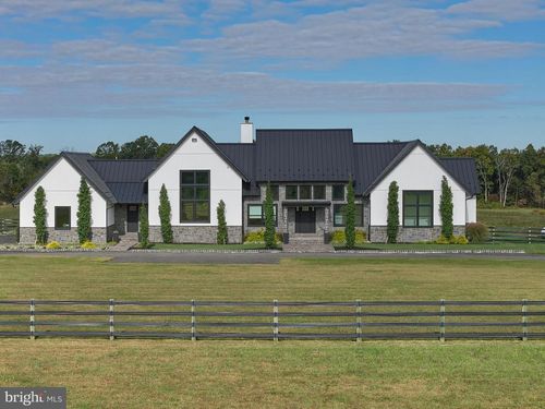 101 Harbourton Woodsville Rd, Pennington, NJ, 08534-3714 | Card Image