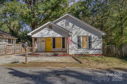 803 Desoto Ave, Kannapolis, NC, 28083-5030 | Card Image