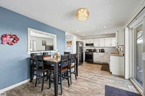 42545 Eldon Ave, Clinton Twp, MI, 48038-1720 | Card Image