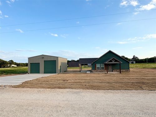 11893 Xavri Ln, Kingston, OK, 73439-3327 | Card Image