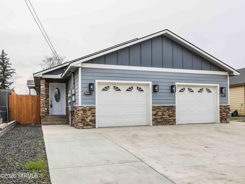 1-1900 W Mead Ave, Yakima, WA, 98902-5784 | Card Image