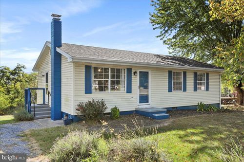 8700 Lacey Heights Ave, ROCKINGHAM, VA, 22802-1661 | Card Image