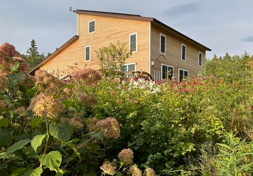 1-1090 Center Road, Albany, VT, 05820 | Card Image