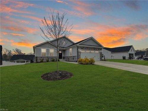 107 Martha Washington Pkwy, Williamsburg, VA, 23185-3699 | Card Image