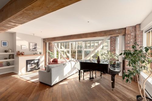 207-1178 Hamilton Street, Vancouver, BC, V6B2S2 | Card Image