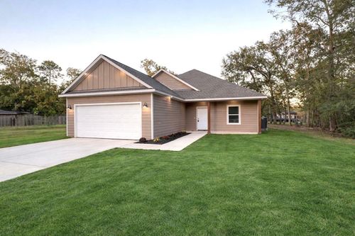 527 Autumn Ln, Livingston, TX, 77351-0917 | Card Image