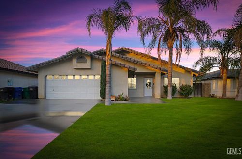 262 Flores Way, Shafter, CA, 93263-2782 | Card Image