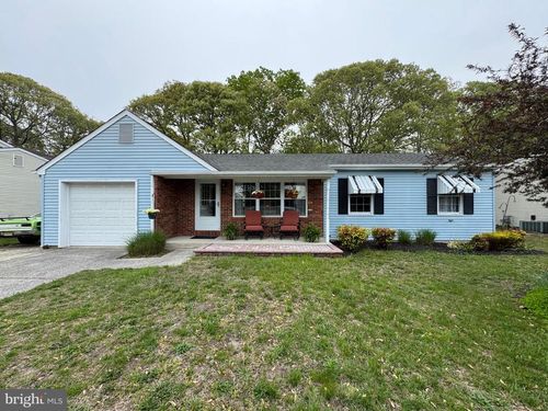 61 Chapman Blvd, Somers Point, NJ, 08244-1670 | Card Image