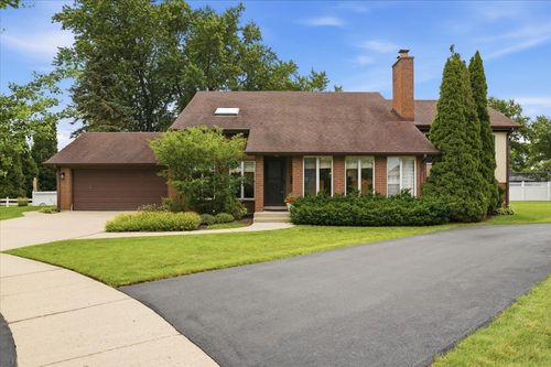 1615 N Dale Ave, Arlington Heights, IL, 60004-4327 | Card Image