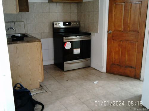745 E 83rd St, Brooklyn, NY, 11236-3559 | Card Image