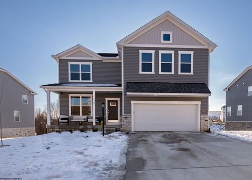 370 Lexington Cir, Bridgeport, WV, 26330-2040 | Card Image