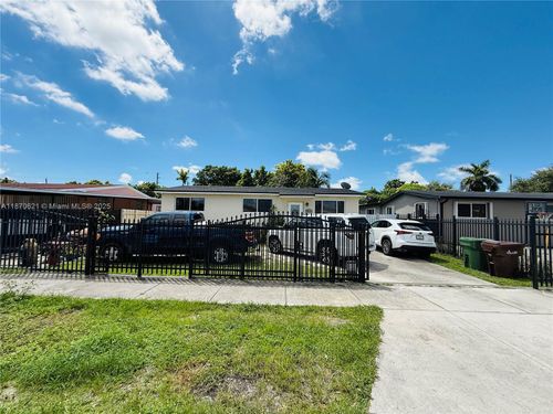 1158 W 24th St, Hialeah, FL, 33010-1928 | Card Image