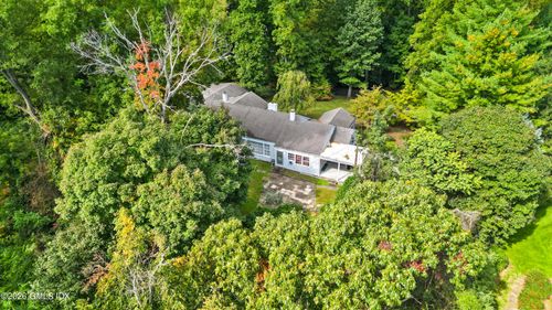 7 Flower Lane, Greenwich, CT, 06831 | Card Image