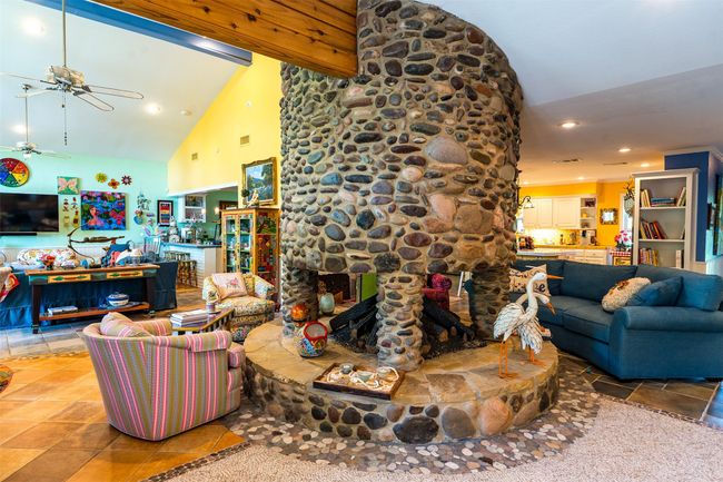 Twist the knob to light the propane logs fireplace | Image 15