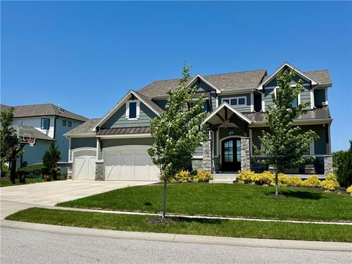 16704 Earnshaw St, Overland Park, KS, 66221-7128 | Card Image