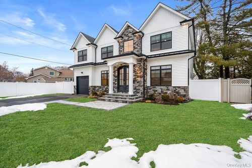 43 Voorhis Dr, Old Bethpage, NY, 11804-1033 | Card Image