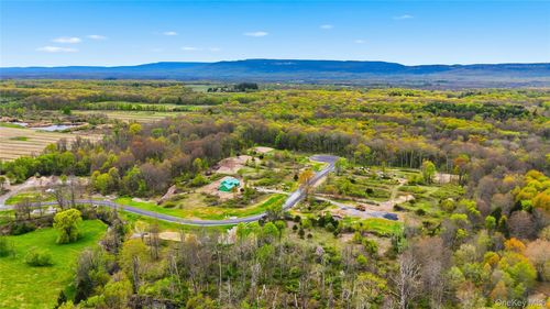 7 Scenic Meadow Drive, Gardiner, NY, 12525 | Card Image